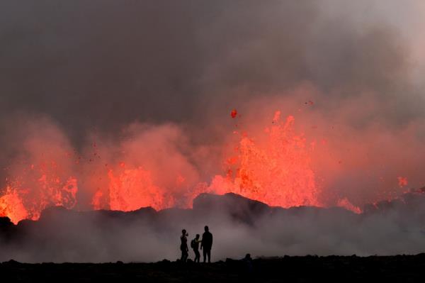 冰岛火山喷发不再可见:气象局