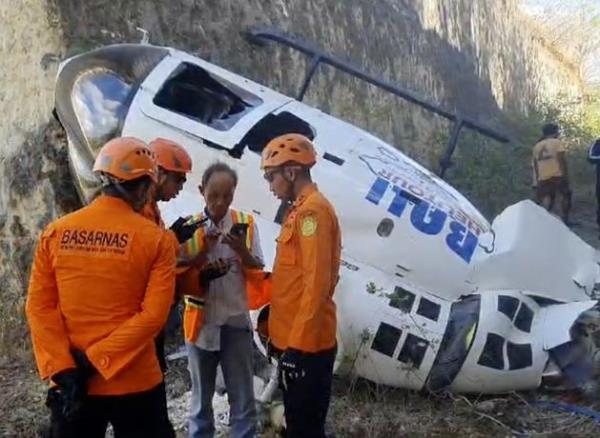 巴厘岛一架旅游直升机坠毁，5人生还