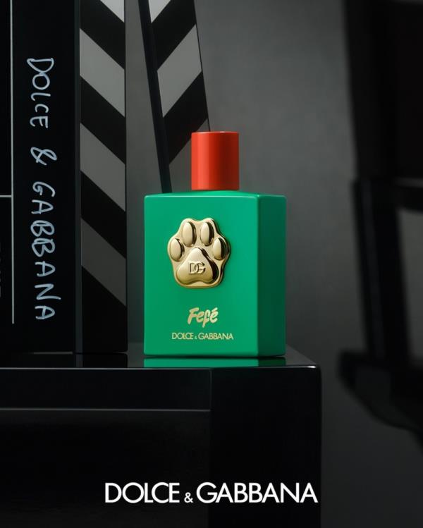 An ad for the dog perfume showing the green bottle up close.