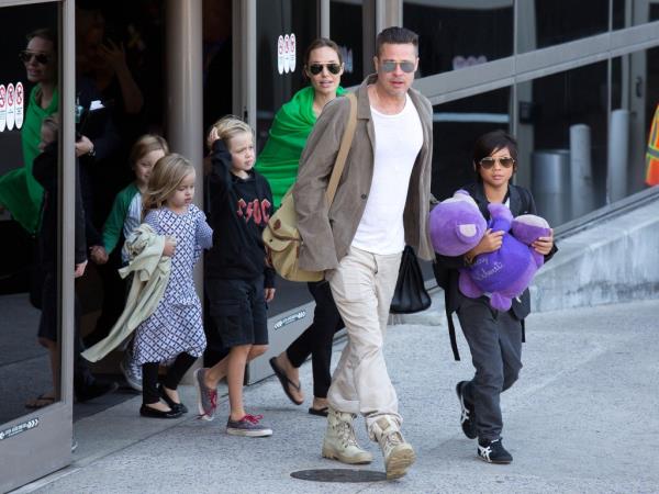 Angelina Jolie with five of her kids at "The Eternals" premiere in Lo<em></em>ndon in Oct. 2021