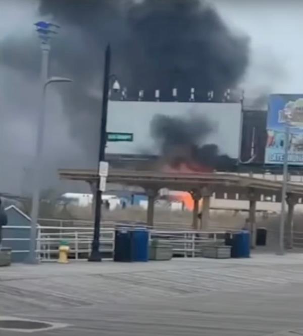 Man killed in fire that damaged part of Atlantic City, New Jersey boardwalk on April 18, 2024
