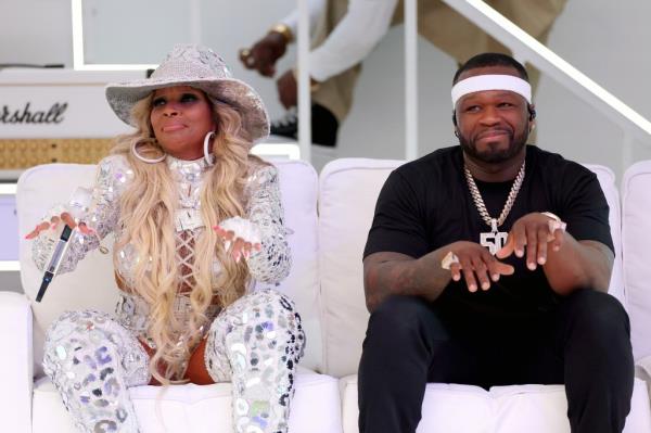 Mary J. Blige and 50 Cent during the 2022 Super Bowl halftime show