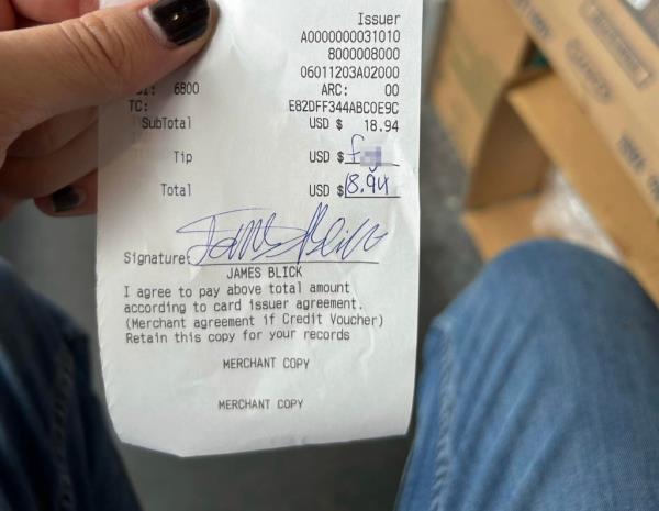 A teenage waiter in Kansas was reduced to tears when a hateful customer scrawled a homophobic slur on his receipt in place of a tip.