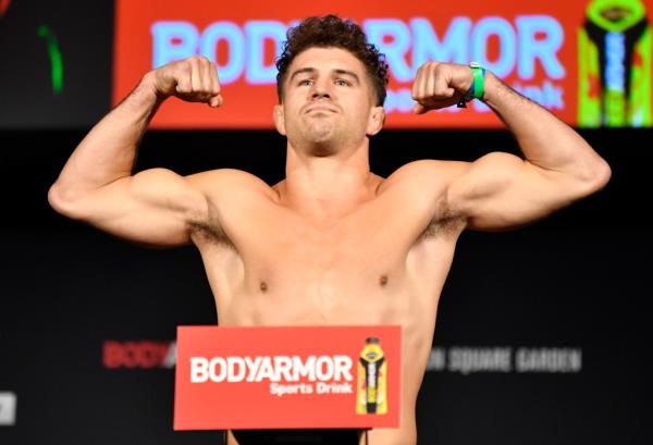 Pro fighter Al Iaquinta is now a full time realtor.