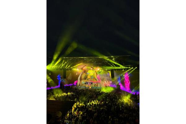 A view of the Elrow co<em></em>ncert stage from the top section.